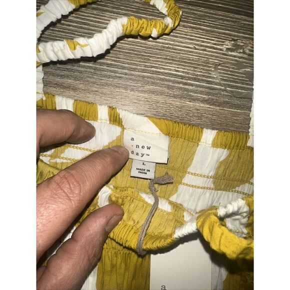 Women's Slim Fit Smocked Tiny Top - A New Day Yellow/Cream. Size Large. NWT. 2 - Picture 3 of 5